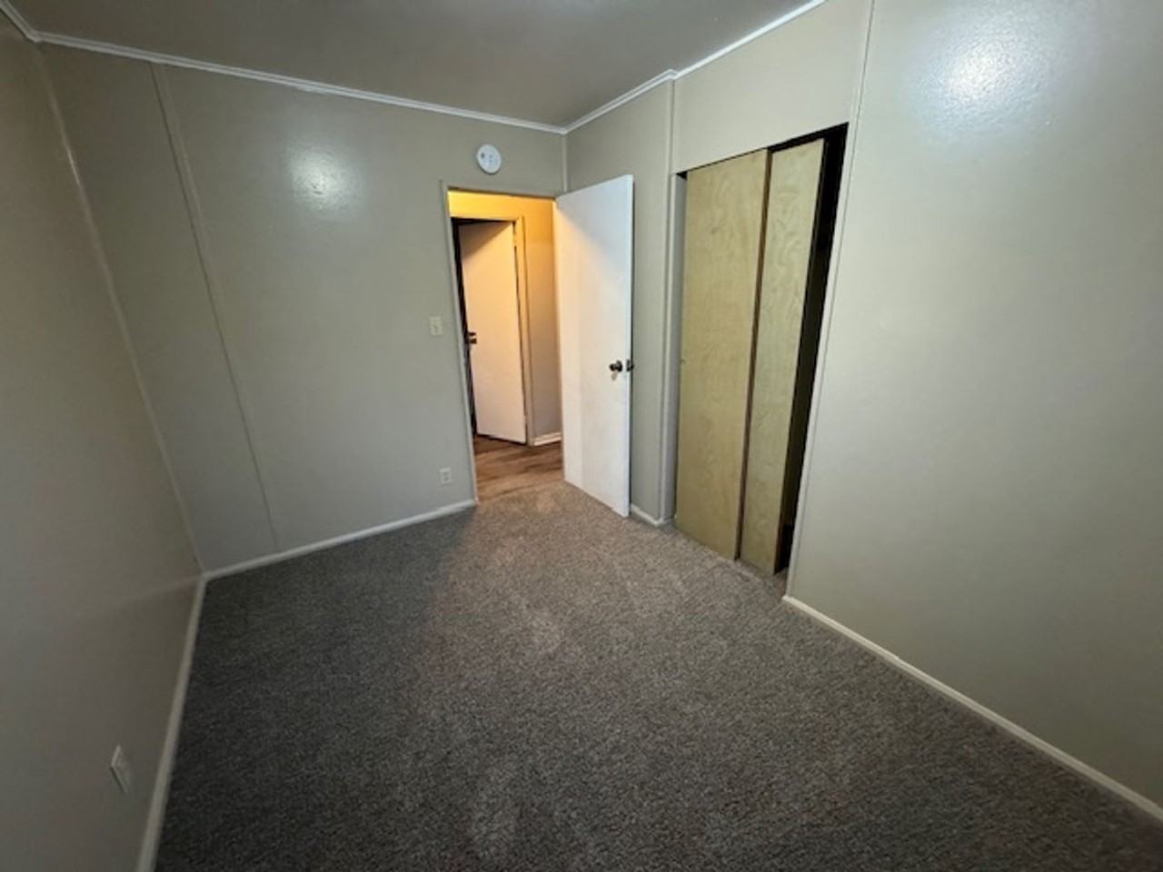 739 Sherman Ave - Photo 6 of 13