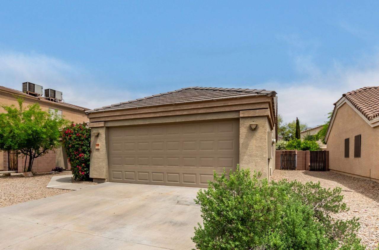 14509 N 126th Ave - Photo 4 of 47