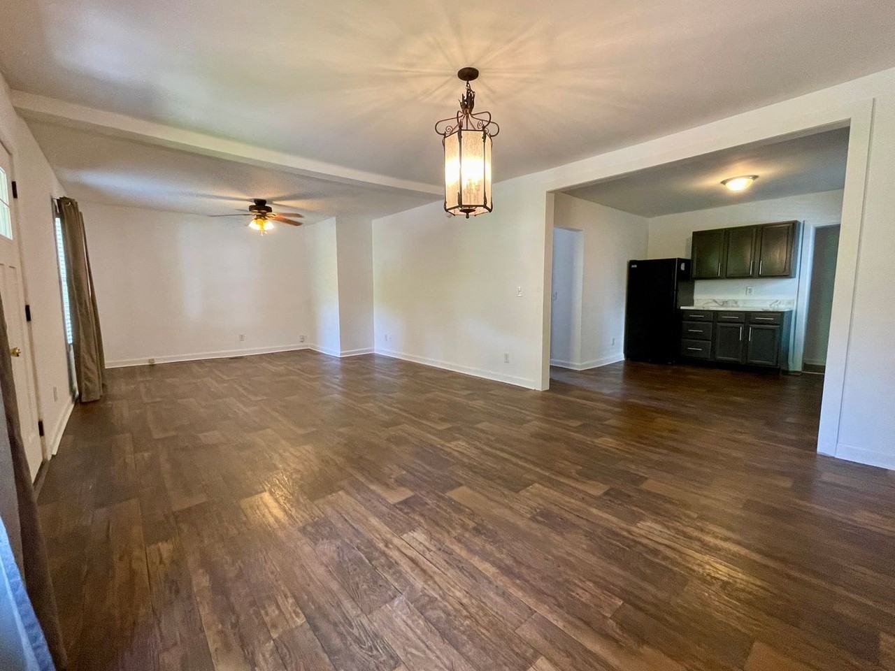 1308 Lillian St - Photo 3 of 21