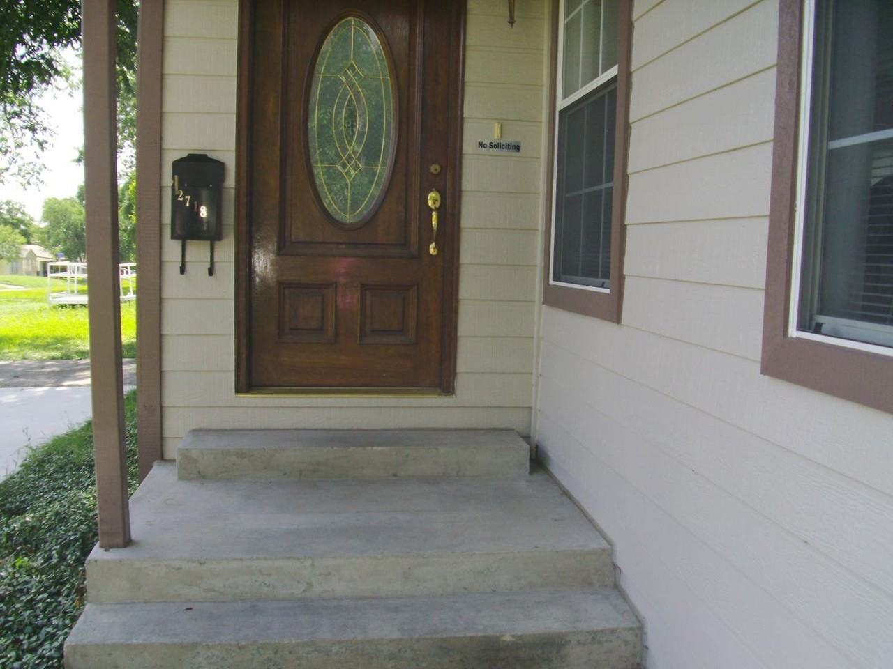 2718 W Craig Pl - Photo 2 of 17
