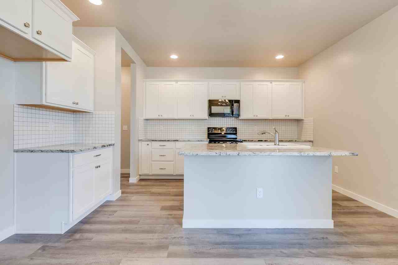 171 S Riggs Spring Ave - Photo 4 of 18