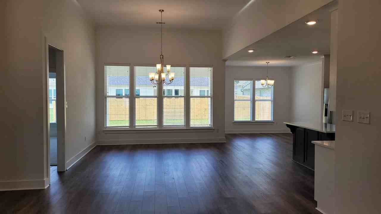 9581 S Creek Dr - Photo 3 of 9