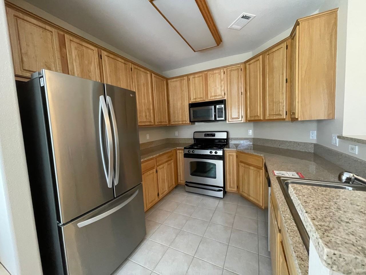 900 S Meadows Pkwy #1924 - Photo 7 of 30