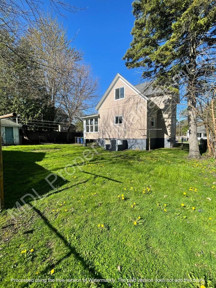 304 N Dean St - Photo 2 of 15