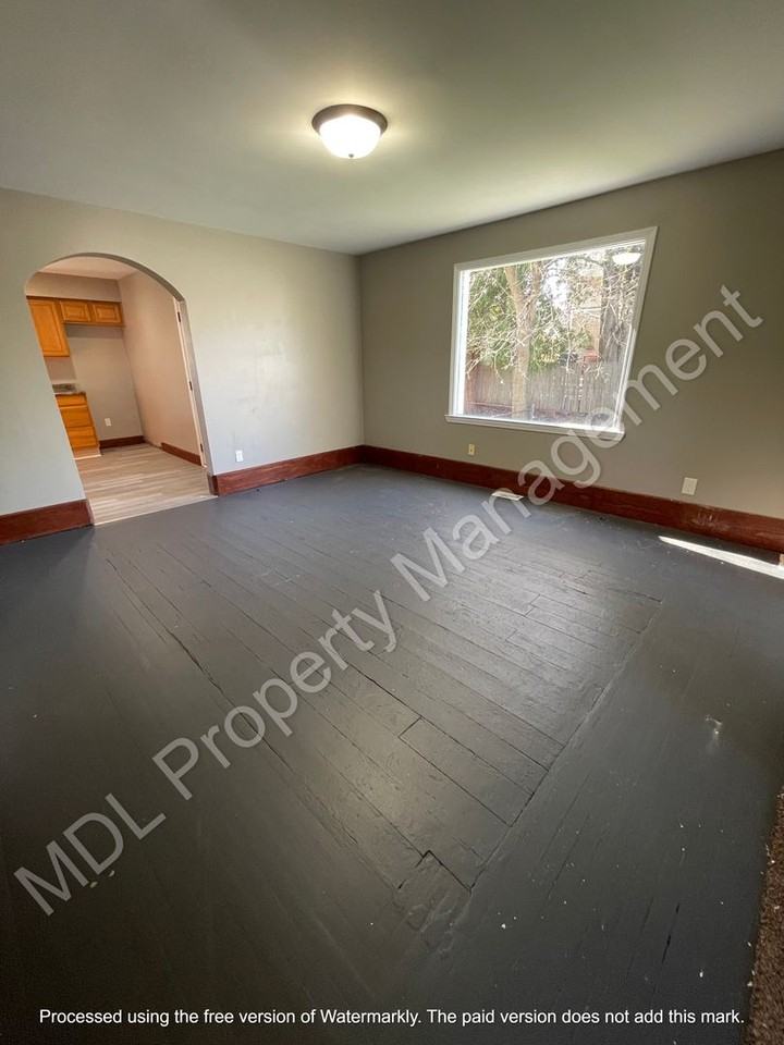 304 N Dean St - Photo 3 of 15