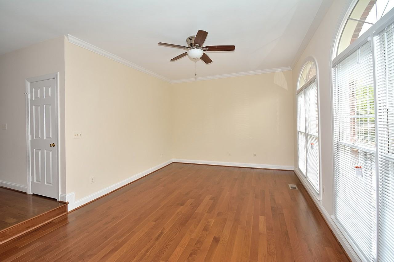9425 Van Arsdale Dr - Photo 2 of 27