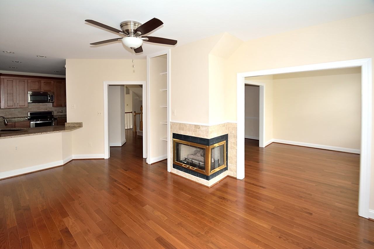 9425 Van Arsdale Dr - Photo 6 of 27