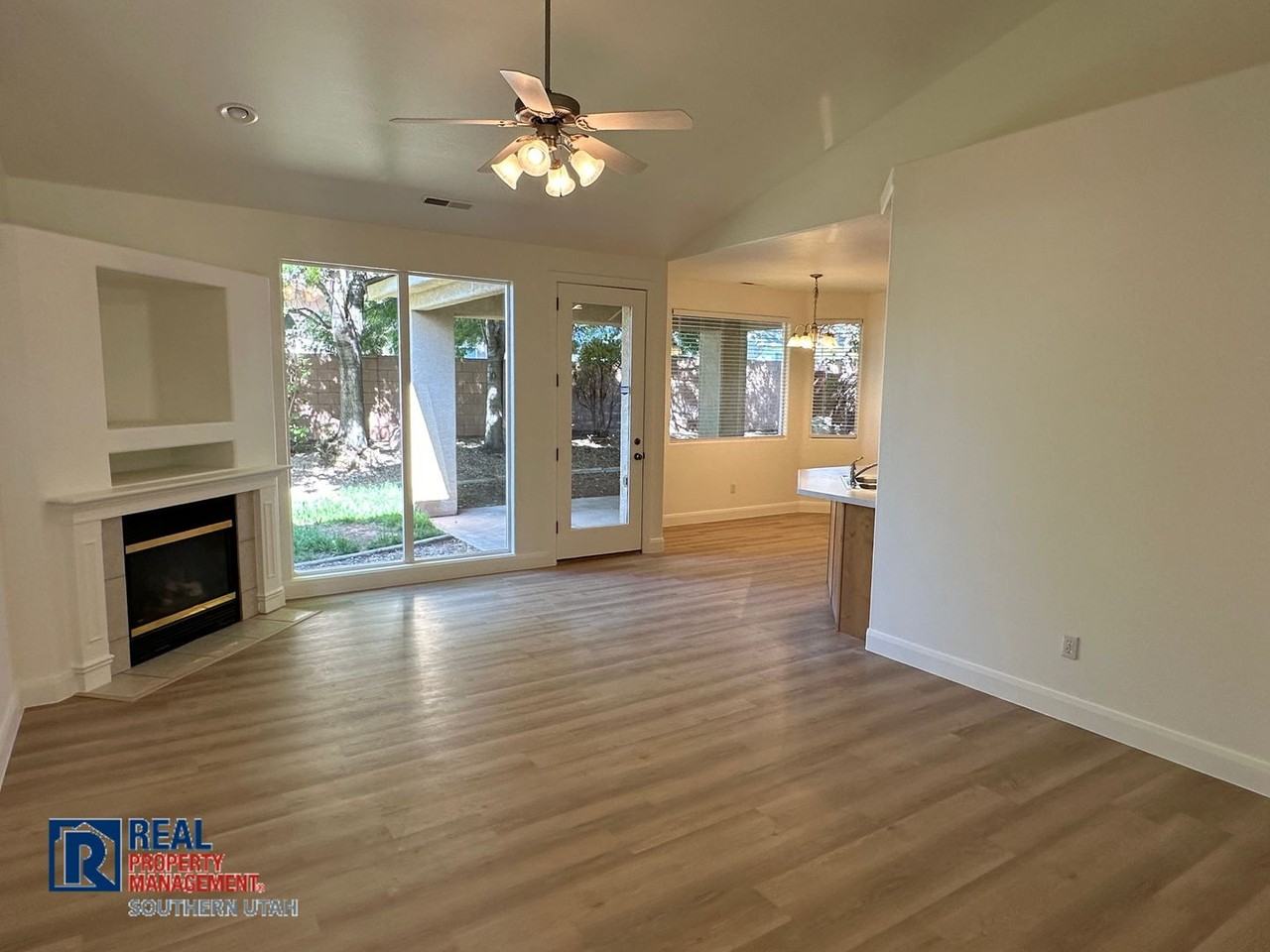 1092 S 550 E - Photo 2 of 12