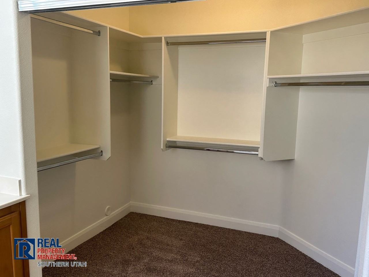 1092 S 550 E - Photo 7 of 12