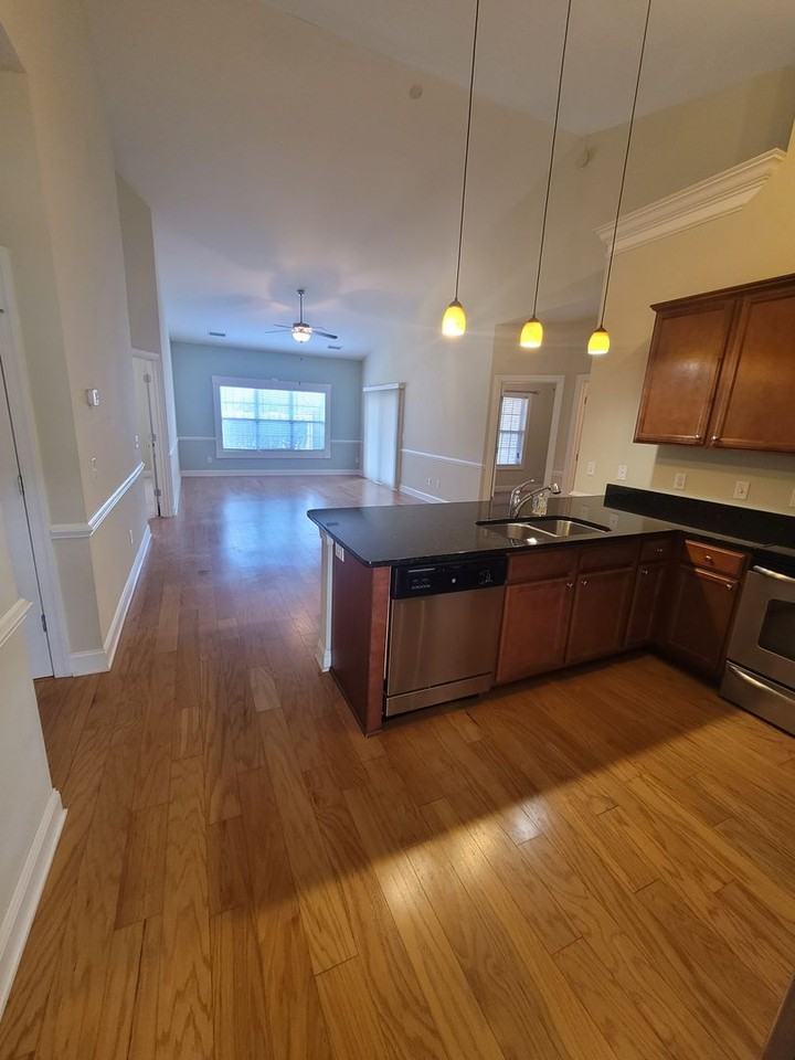 1131 Shellbank Ln - Photo 2 of 29