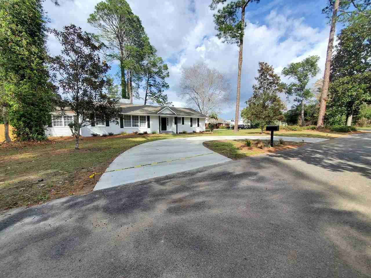 308 Highland Pl - Photo 3 of 26