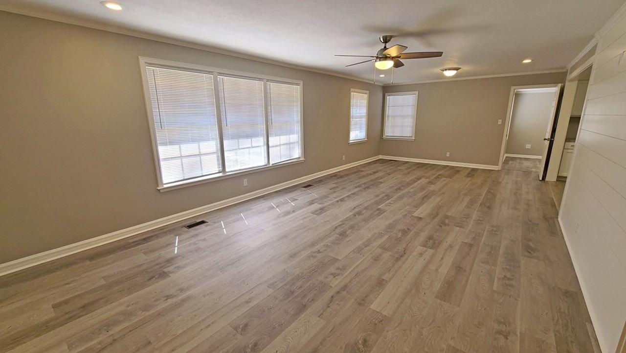 308 Highland Pl - Photo 7 of 26