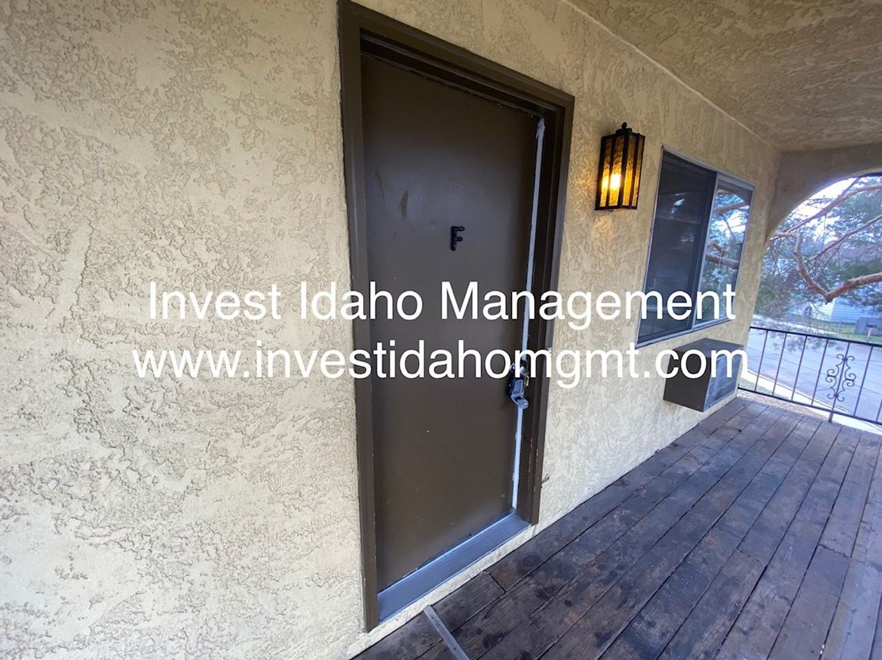 Villa - Photo 2 of 27