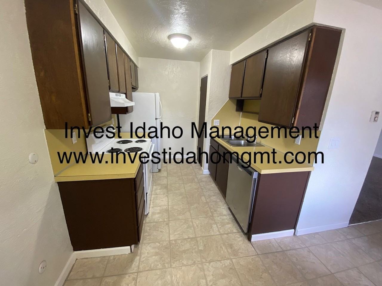 Villa - Photo 4 of 27