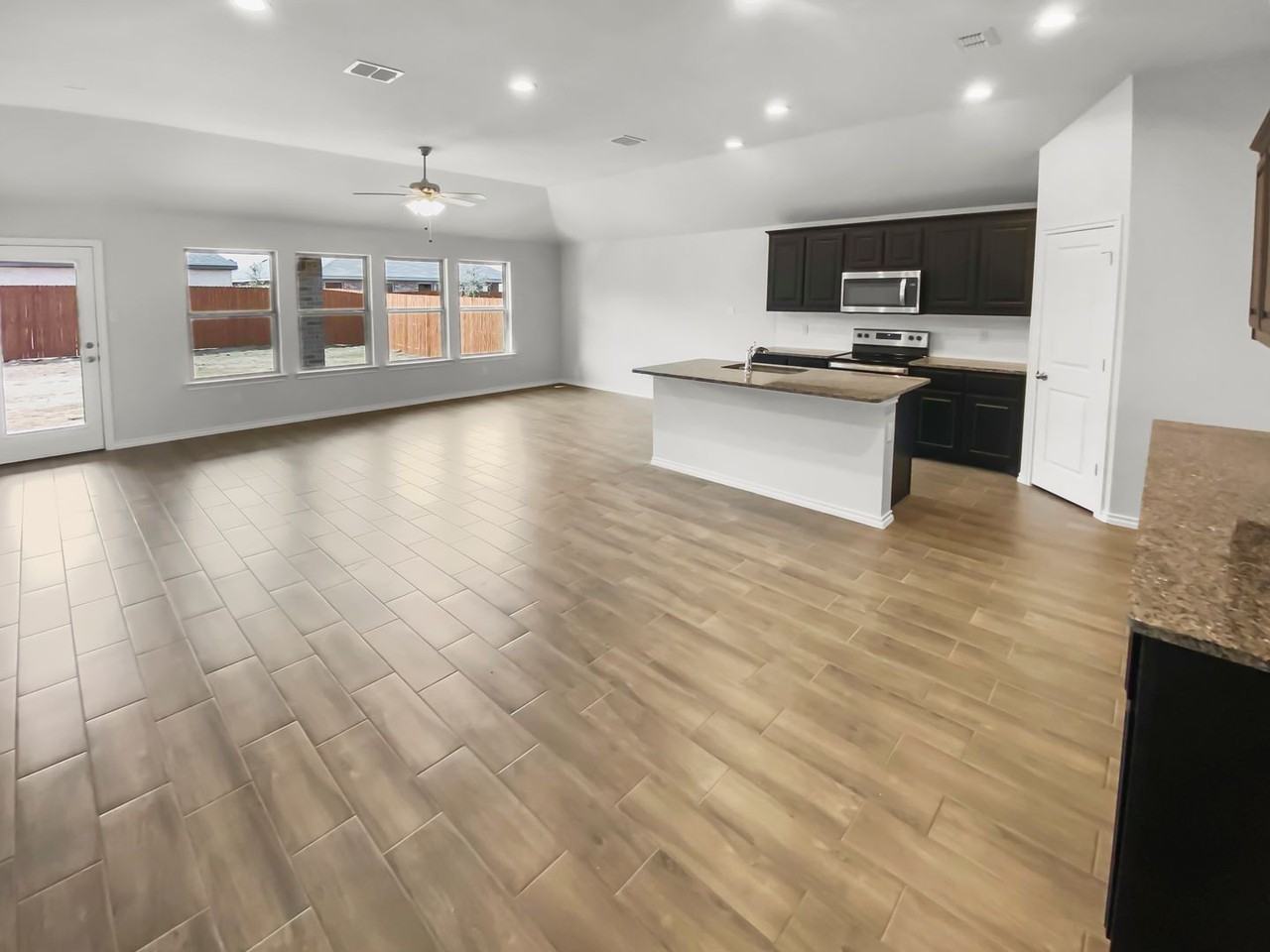 10008 Ginkgo Ln - Photo 7 of 24