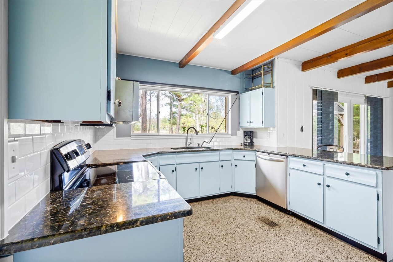 6187 Bayou Rd - Photo 6 of 22