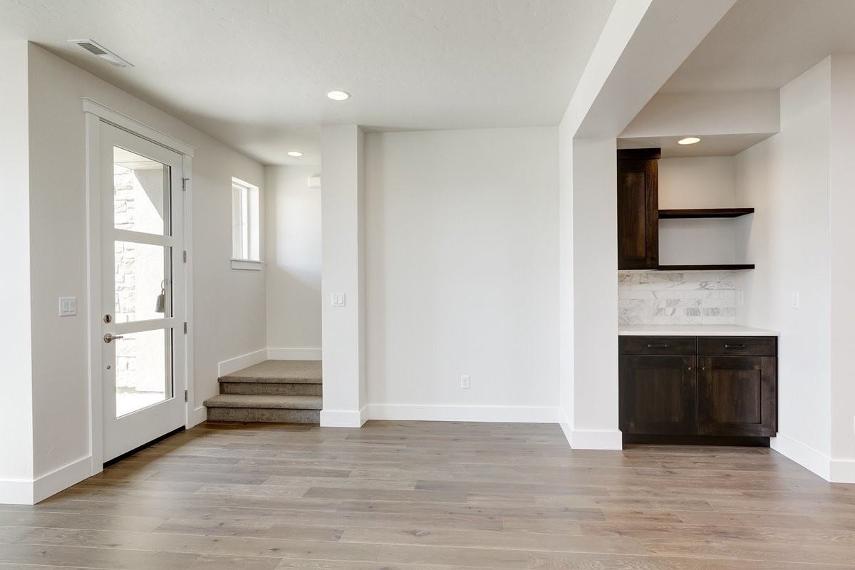 4314 E Parkcenter Blvd - Photo 2 of 25