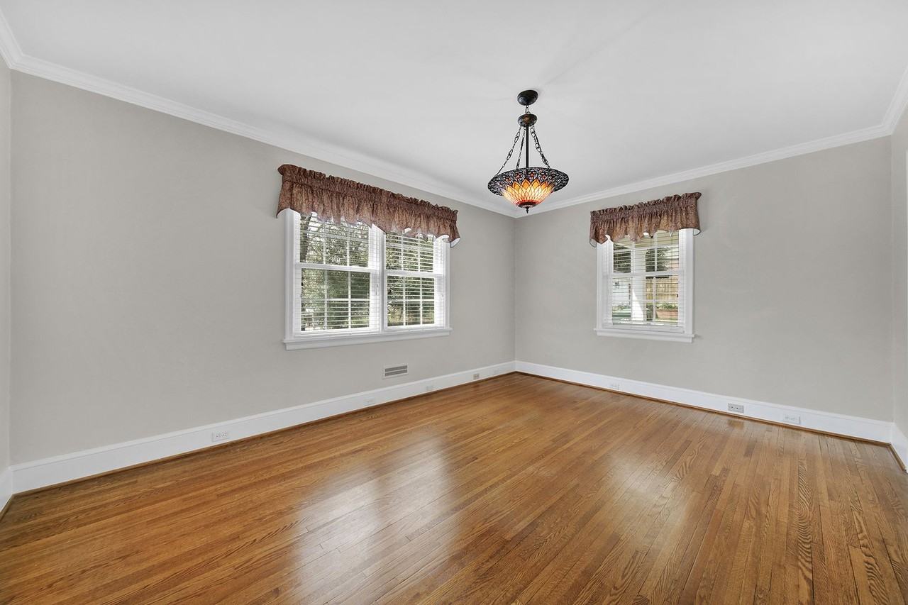 1221 Oakwood Ave - Photo 7 of 30