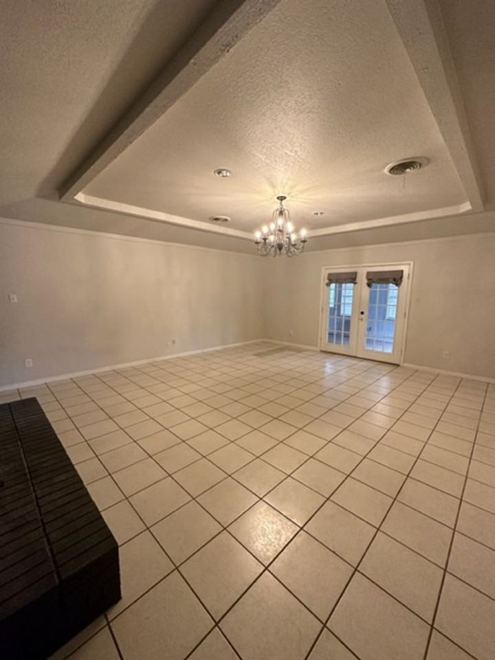 4425 Flintrock Dr - Photo 2 of 25