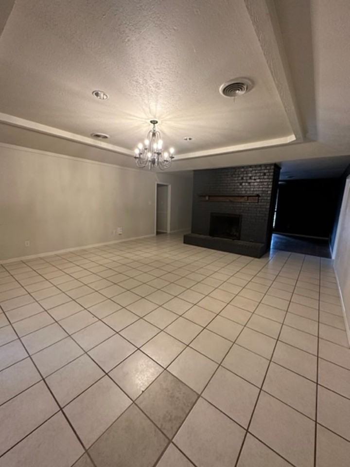 4425 Flintrock Dr - Photo 3 of 25