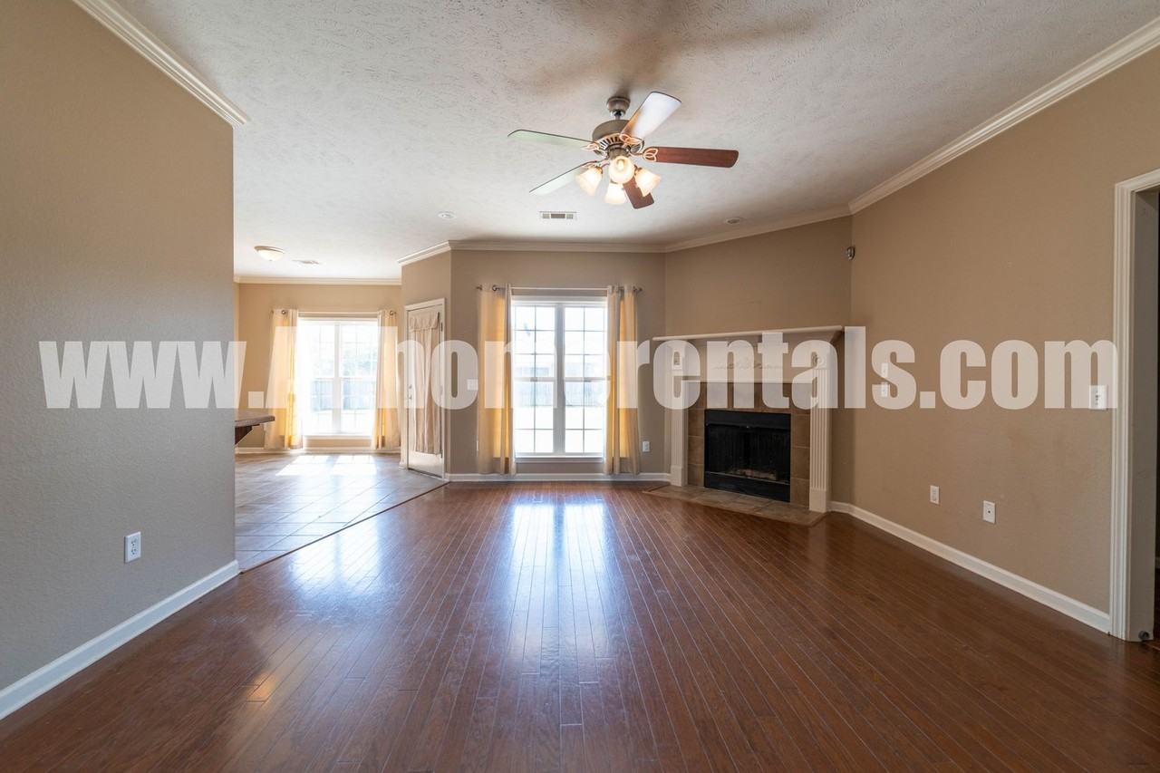 1620 Hosta - Photo 5 of 15