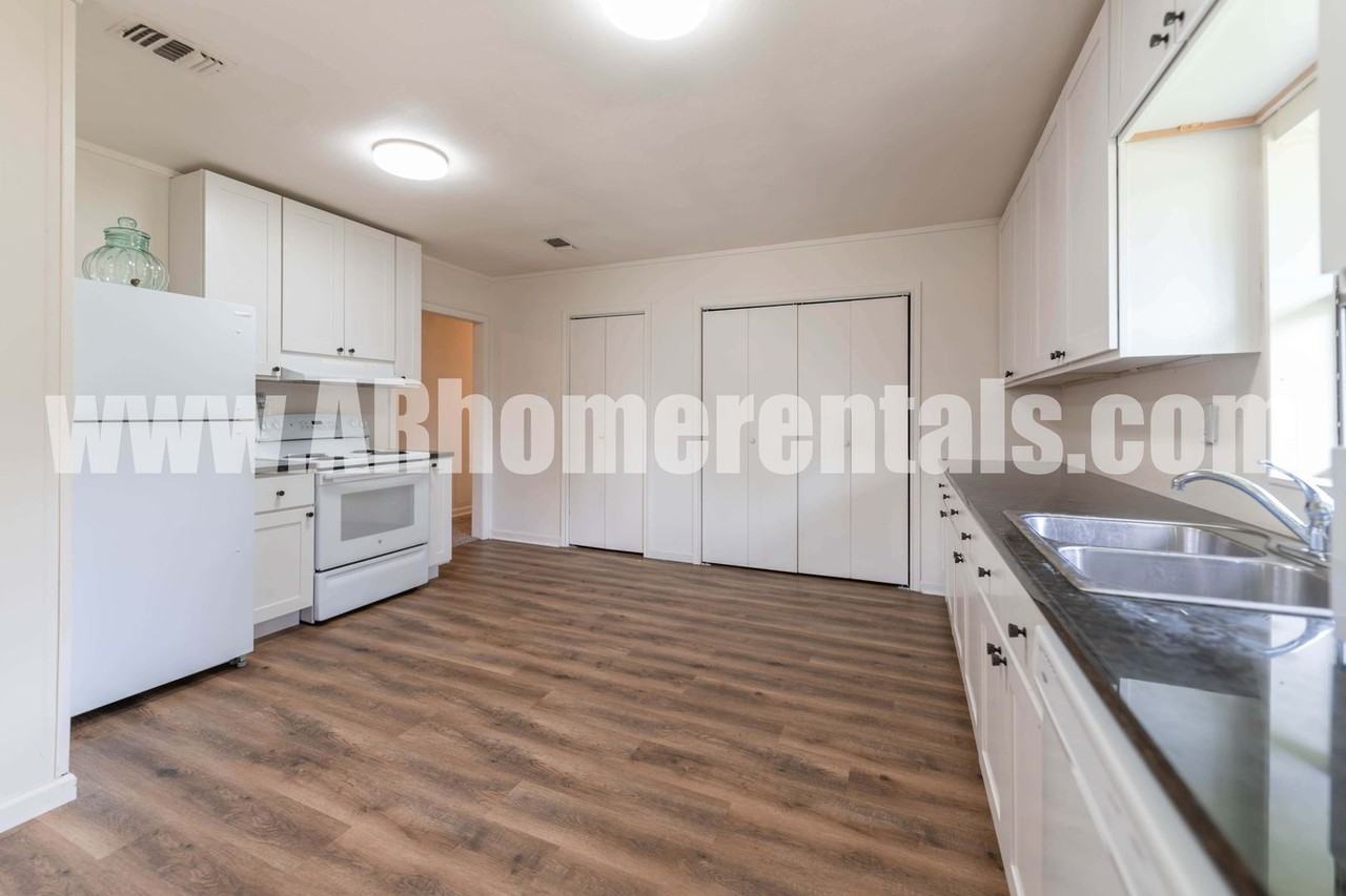 117 Post Oak Dr - Photo 2 of 14