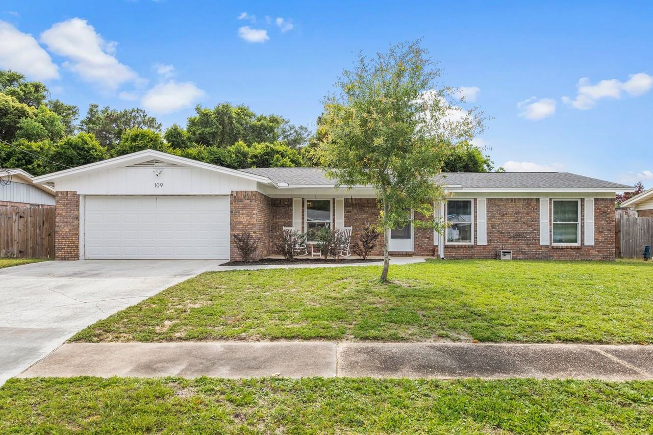 109 Friar Tuck Dr - Photo 2 of 39