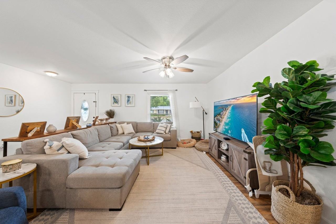 109 Friar Tuck Dr - Photo 6 of 39