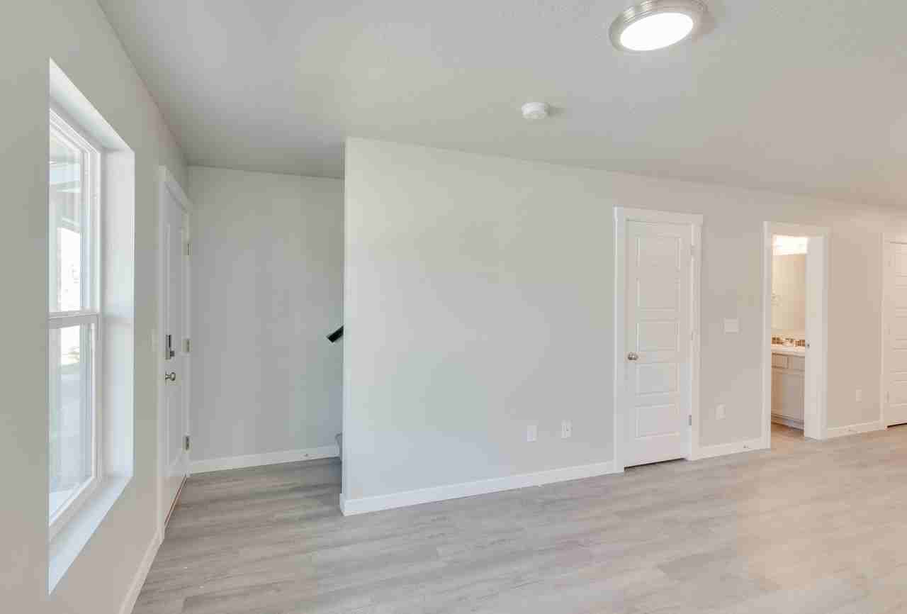 11037 W Crestwater Ln - Photo 4 of 20