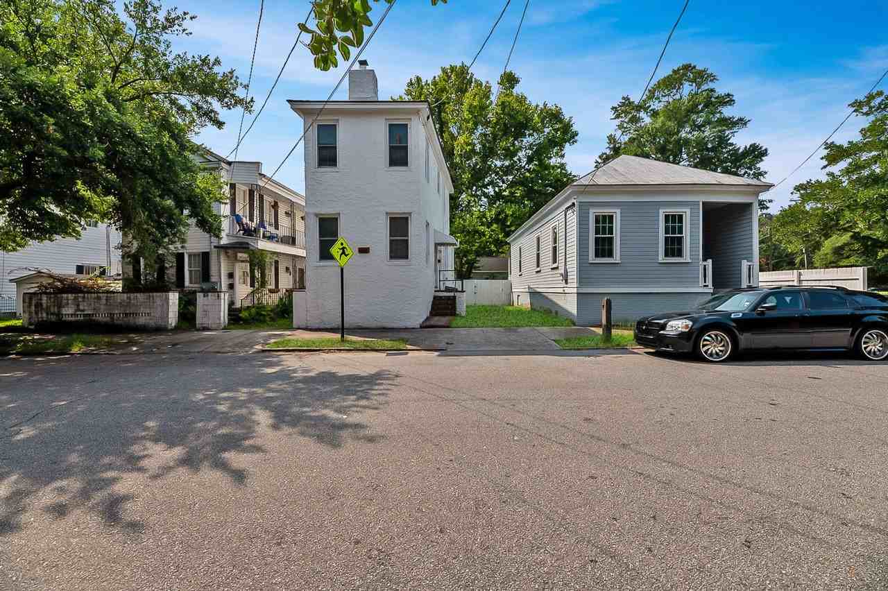 25 1/2 Maverick St - Photo 2 of 17