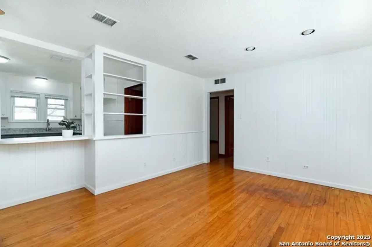 309 Aero Ave - Photo 6 of 16