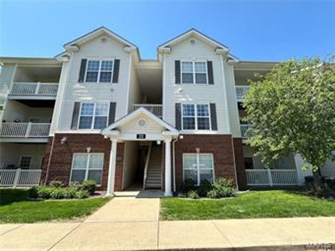 33 Kassebaum Ln #303 - Photo 2 of 22