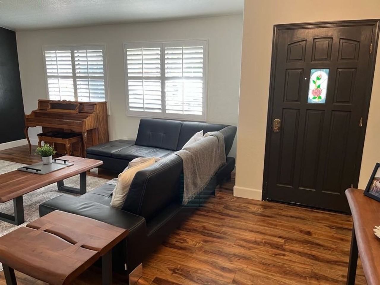 16203 Scarbery Rd - Photo 2 of 10