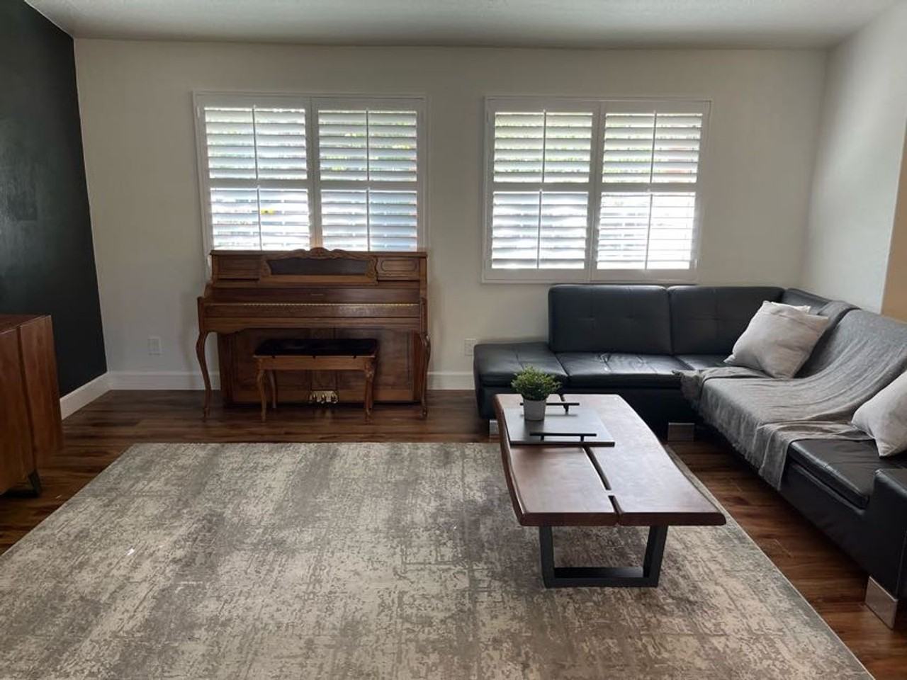 16203 Scarbery Rd - Photo 3 of 10