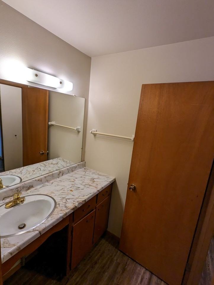 South River Apartments (1005) - Photo 5 of 9