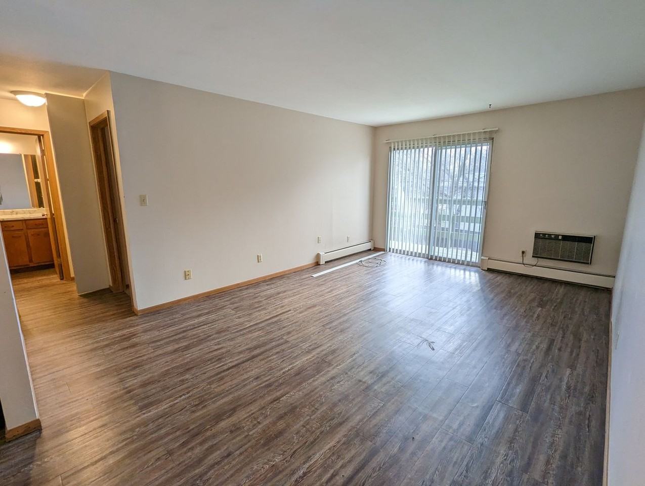 South River Apartments (1005) - Photo 7 of 15