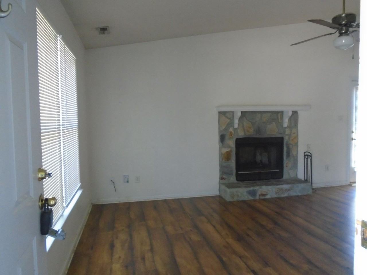 5595 Quietwood Pl - Photo 2 of 20