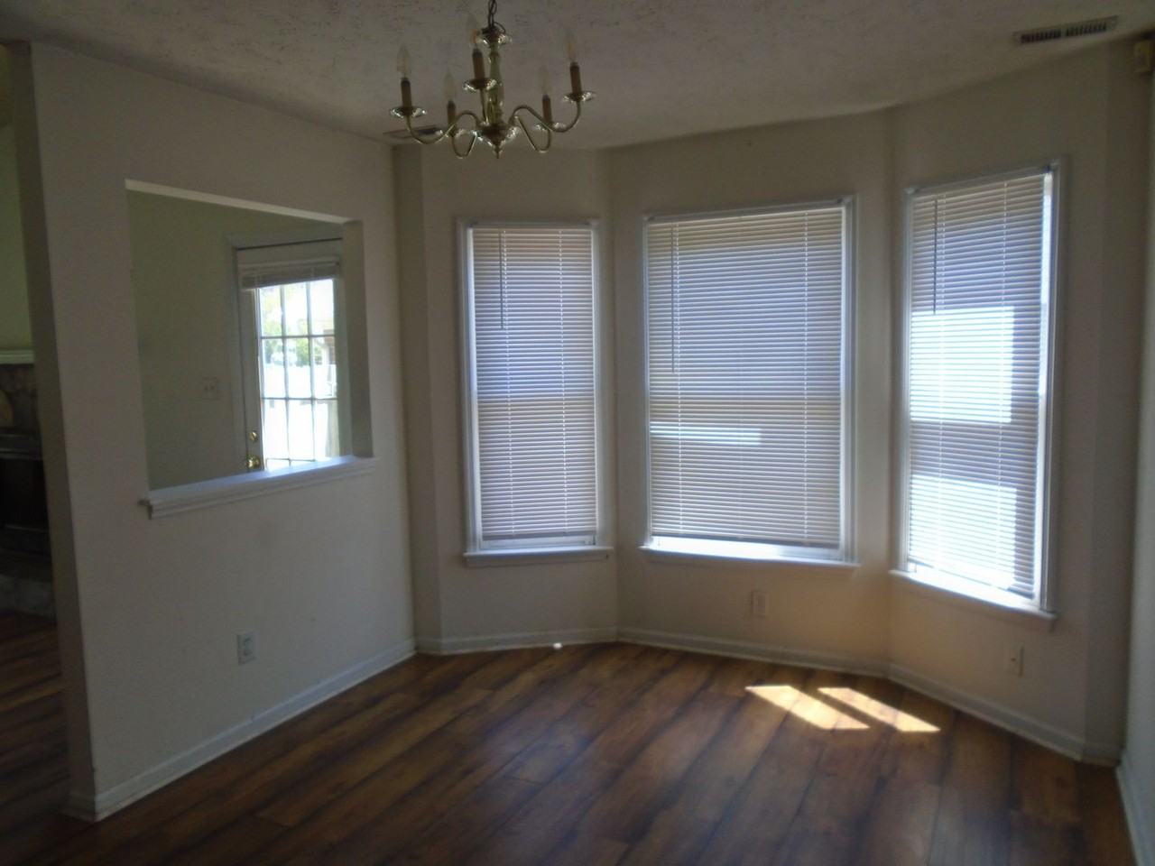 5595 Quietwood Pl - Photo 4 of 20