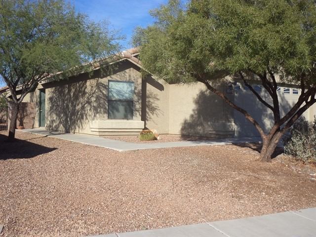 9517 N Scarlet Tanager Ln