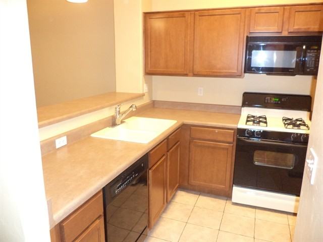 9517 N Scarlet Tanager Ln - Photo 3 of 13