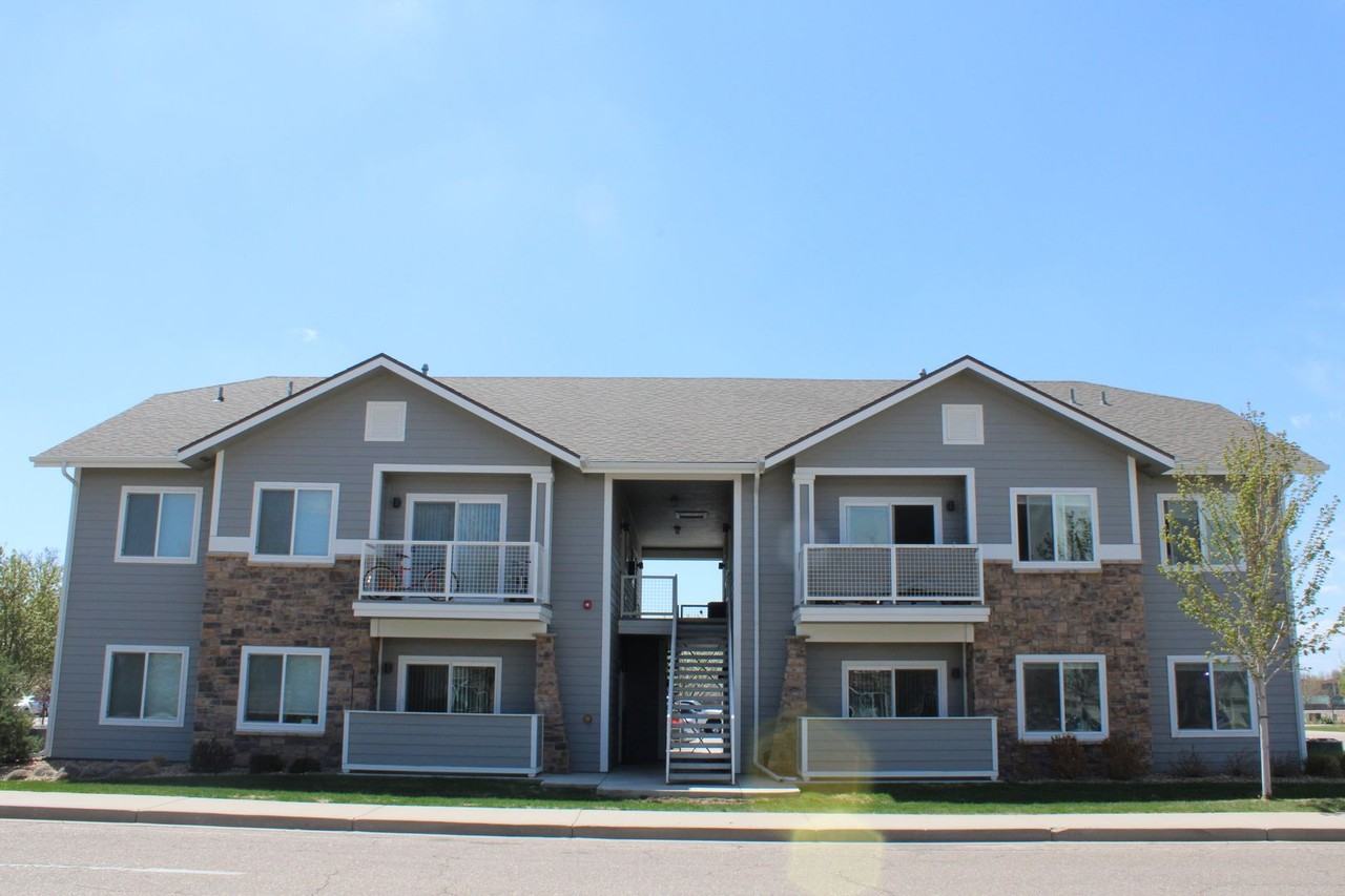 343 Buffalo Dr - Photo 2 of 19