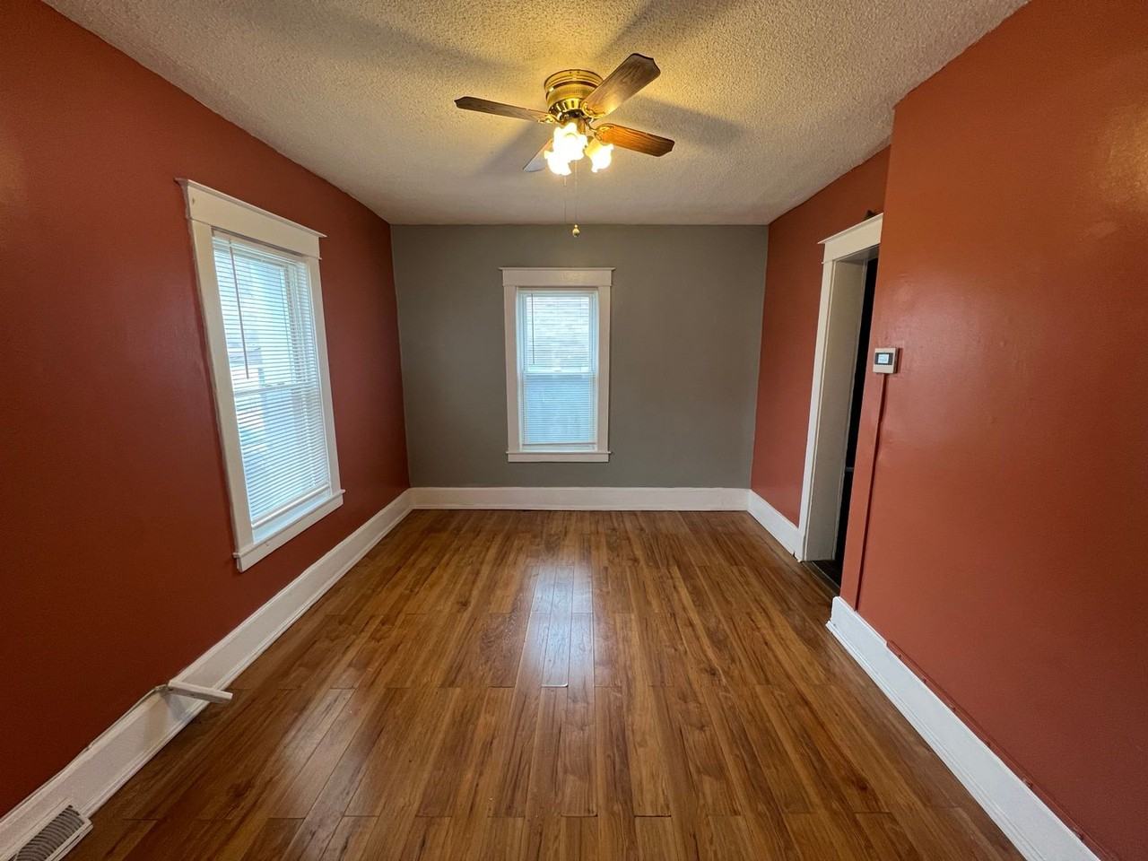 102 Bevier St - Photo 3 of 8