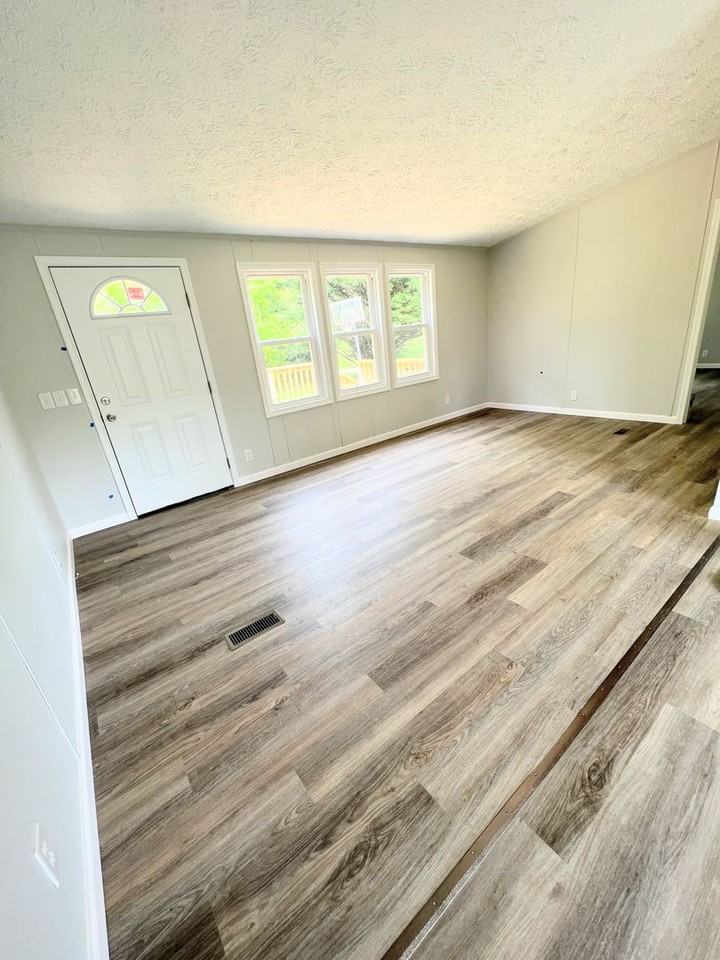 6408 Lawyers Rd - Photo 5 of 17