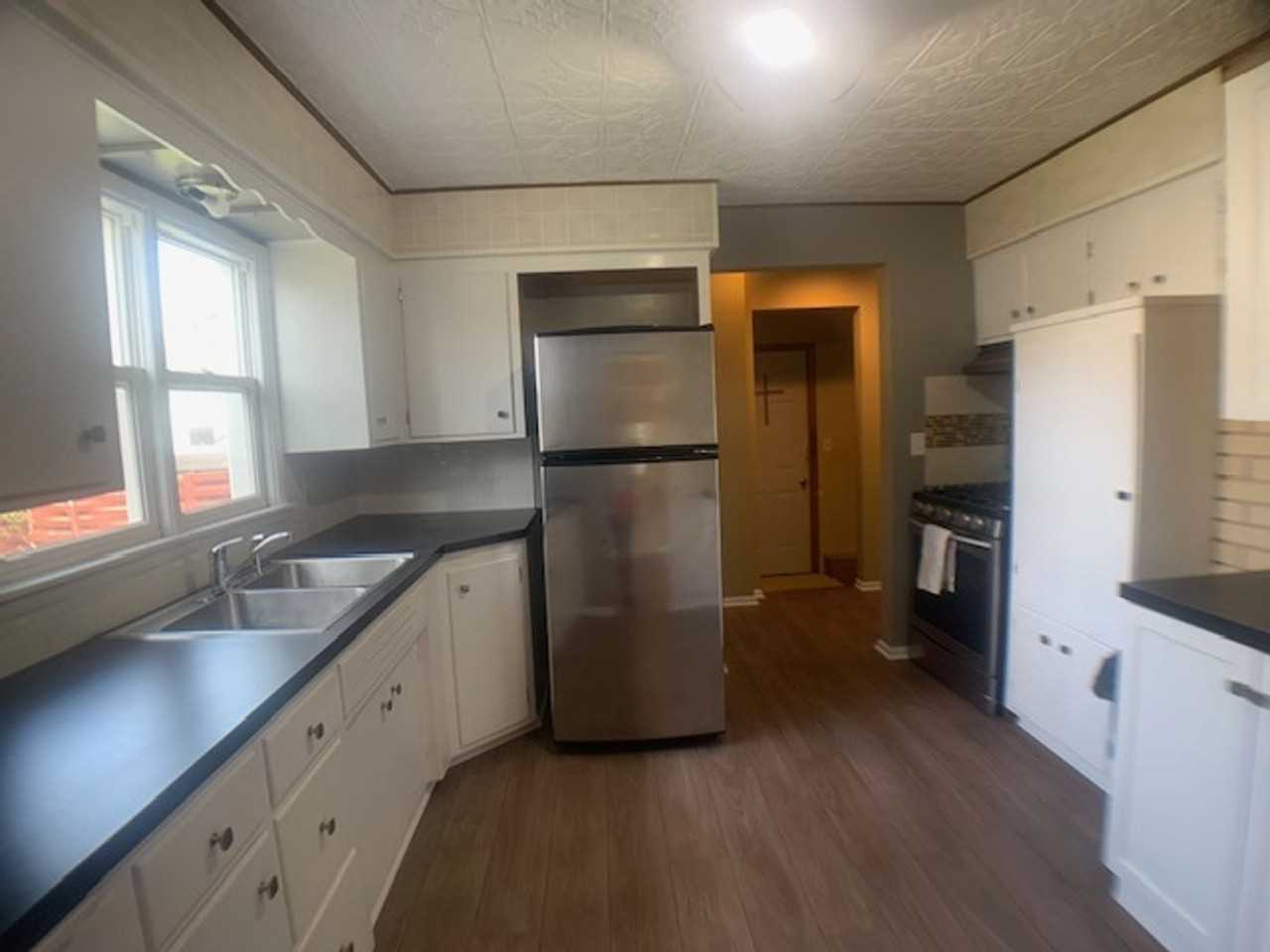 1565 Albemarle St - Photo 3 of 34