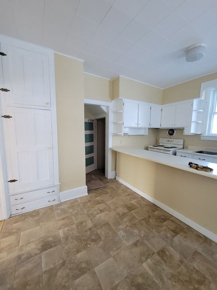 4050 Scotland Main Street - Photo 5 of 36