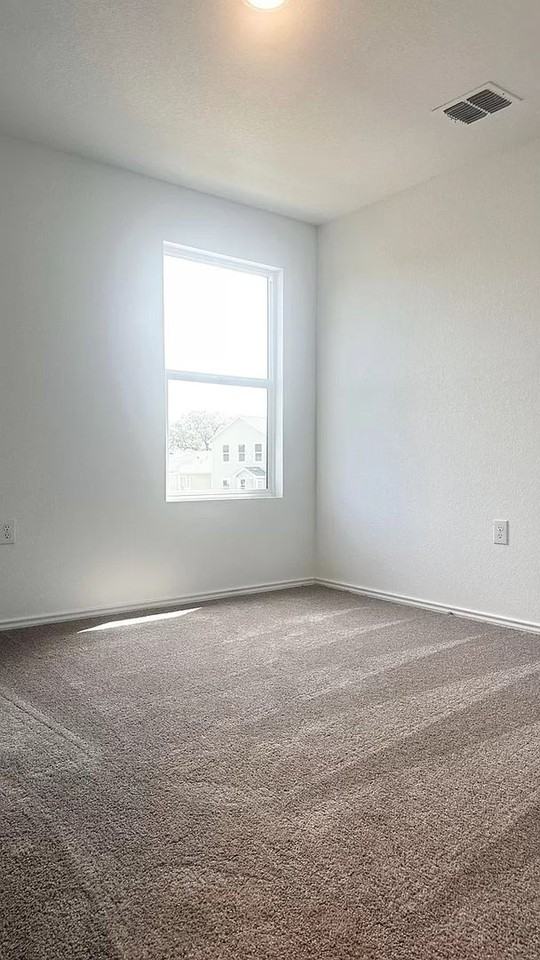 1159 Janzen Rd - Photo 7 of 15