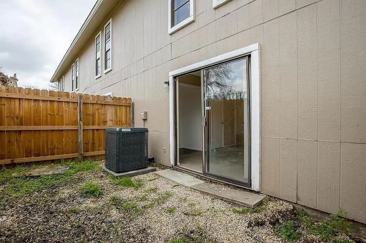 403 Hartline Dr - Photo 6 of 19