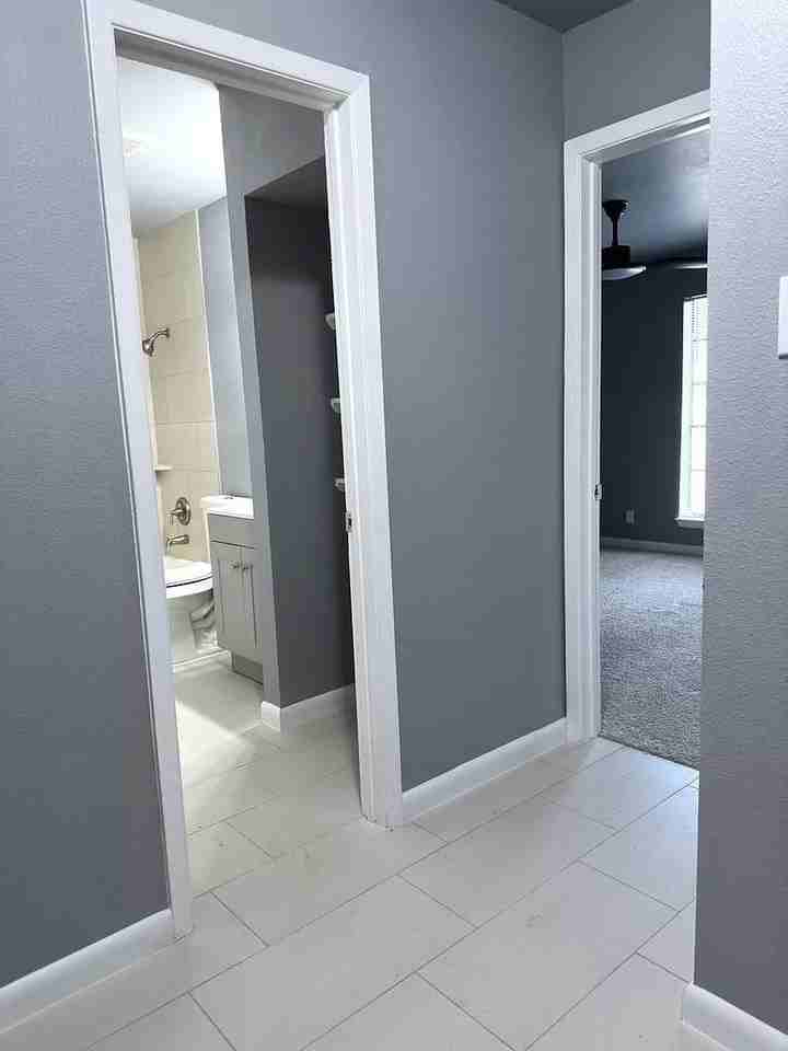 403 Hartline Dr - Photo 7 of 19