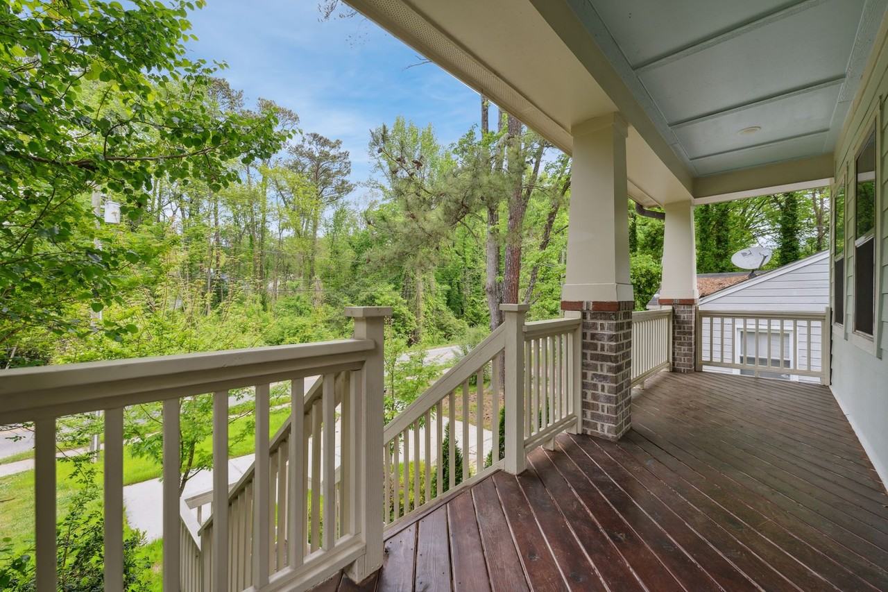 1903 S Roxboro St - Photo 2 of 18