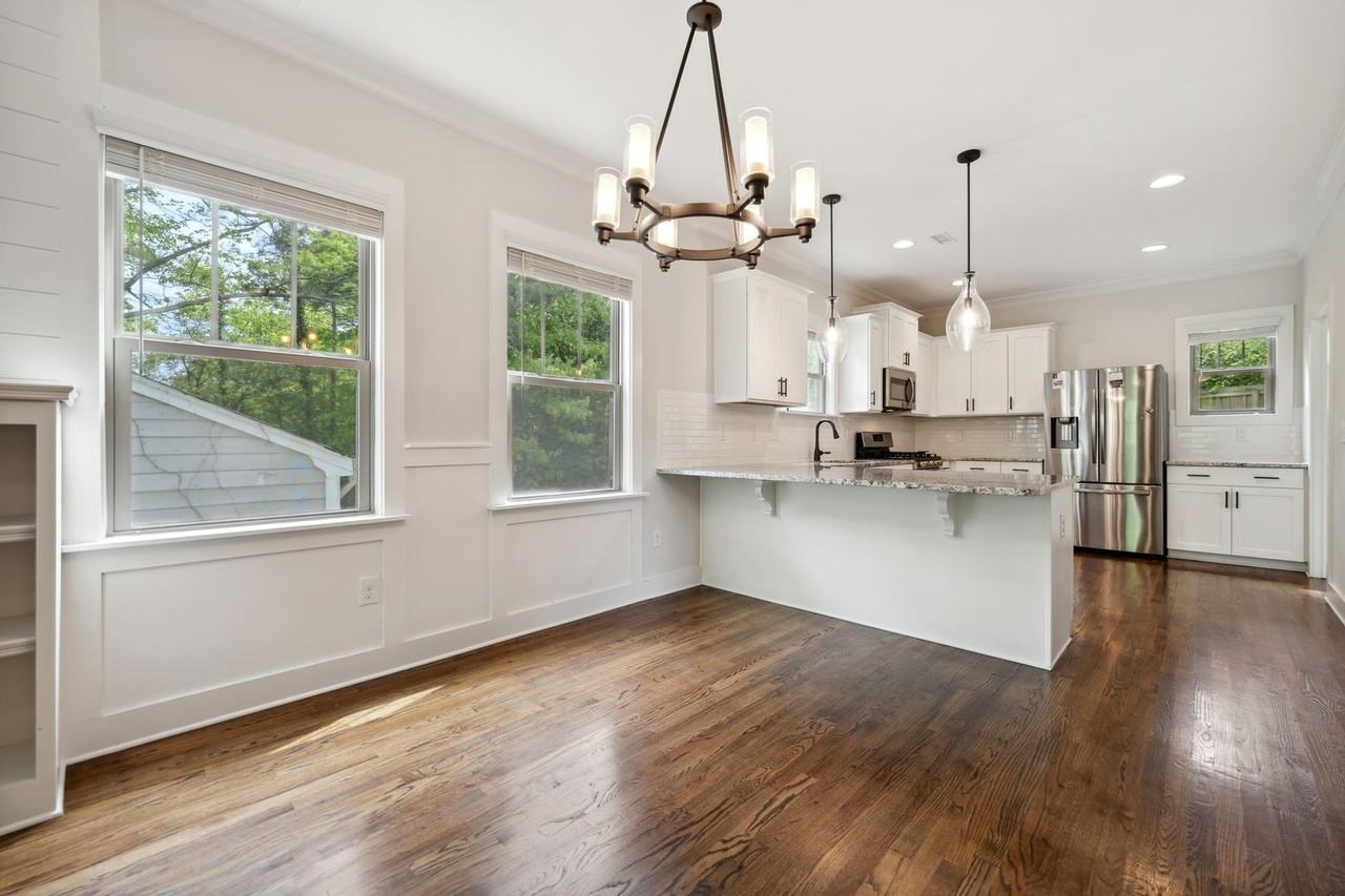 1903 S Roxboro St - Photo 5 of 18